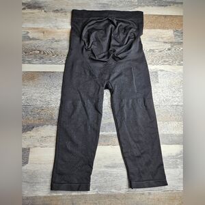 Blanqi Everyday Blank Capri Leggings Size Large